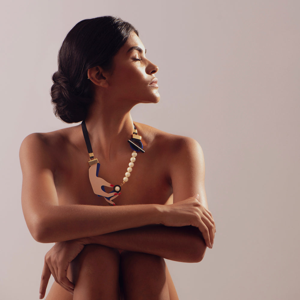 Colar Hands Curto - Rosa