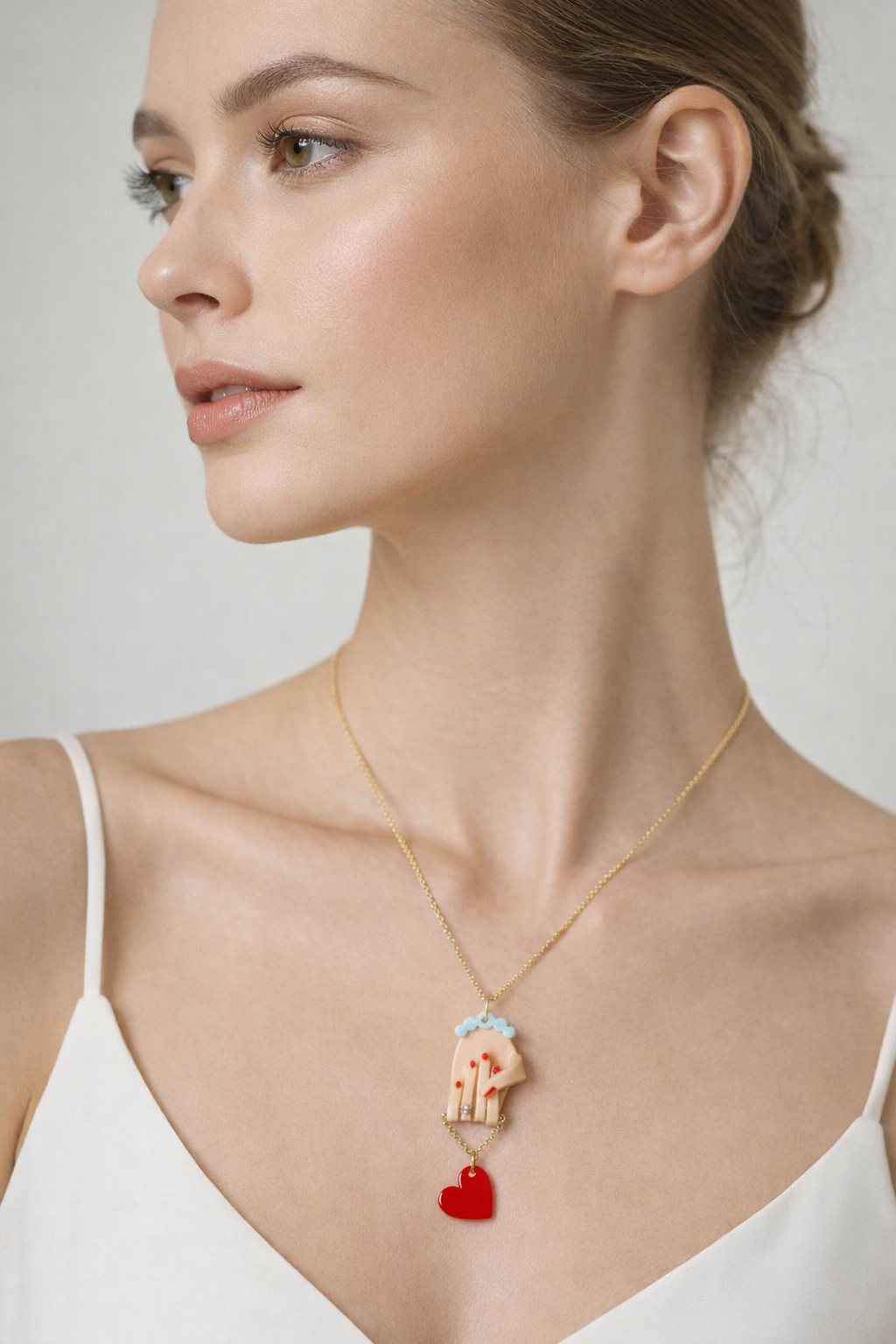 MINI HAND NECKLACE
