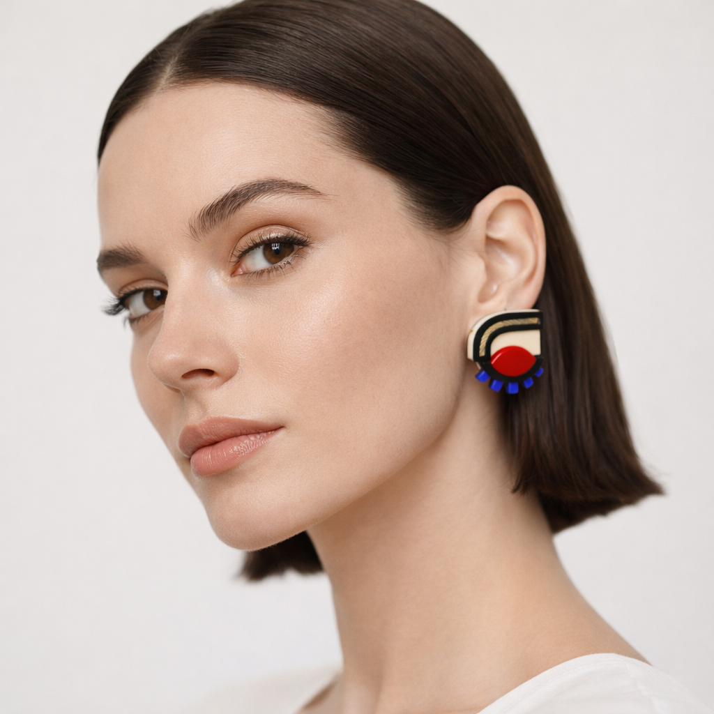 SHORT EYE EARRING
