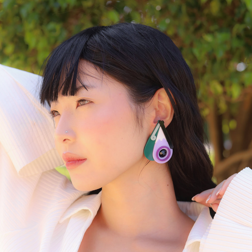 SHORT BUTTERFLY EARRING