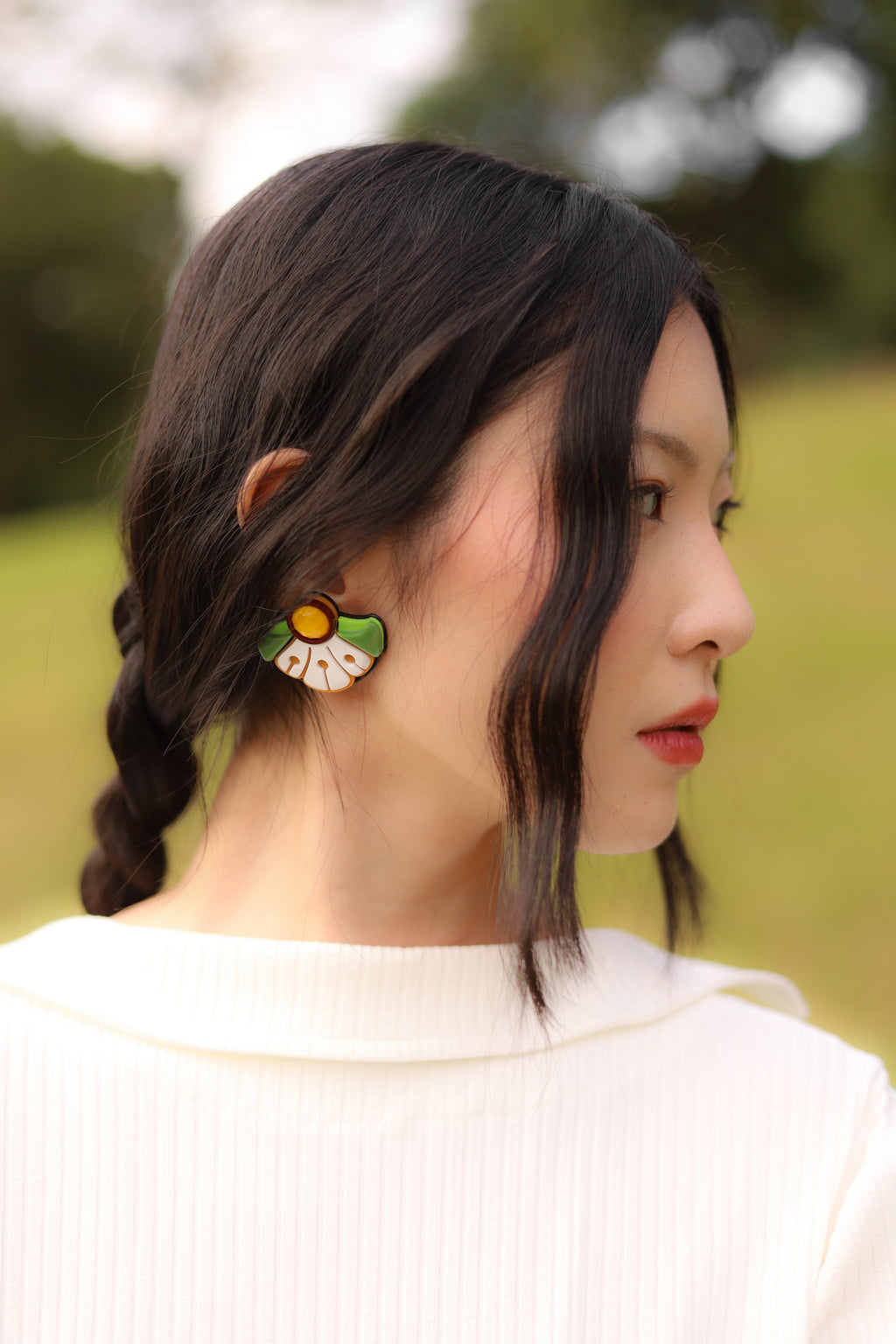 SHORT DAISY EARRING